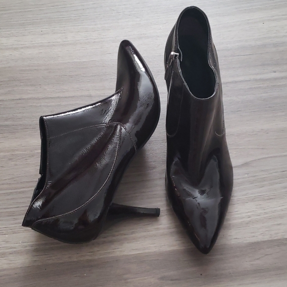 NINE WEST Booties - Picture 2 of 4